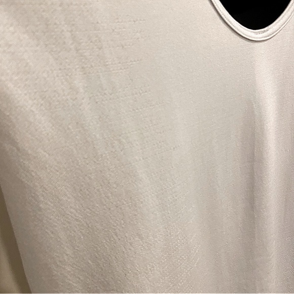 2/$30 UNDER ARMOUR Heat Gear Long Sleeves Top Thumbholes Scoop Back Light Gray - Picture 9 of 9